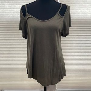 Rue21 Green T-shirt. Size M.